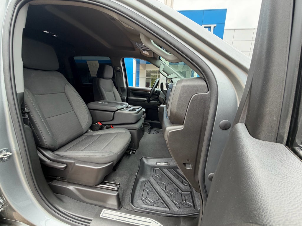 2024 Chevrolet Silverado 3500 HD Chassis Cab LT