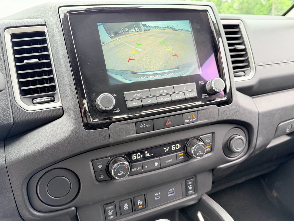 2024 Nissan Frontier SV