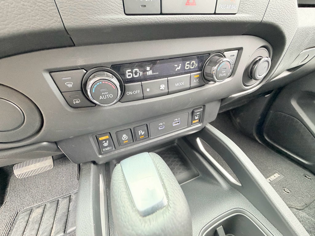2024 Nissan Frontier SV