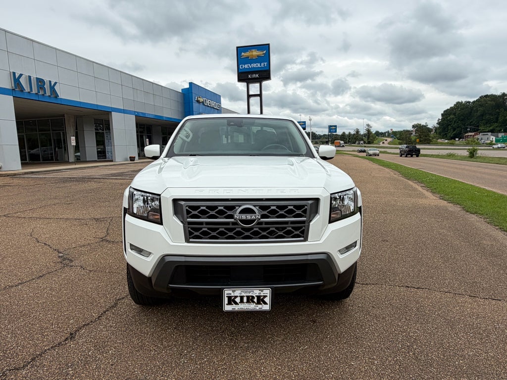 2024 Nissan Frontier SV