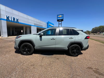 2022 Toyota RAV4 XLE