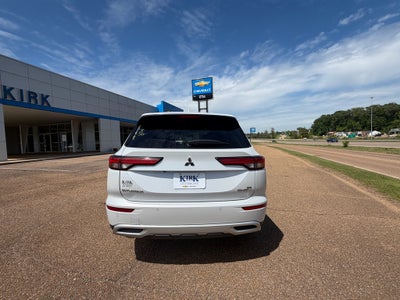 2024 Mitsubishi Outlander Plug-In Hybrid SE