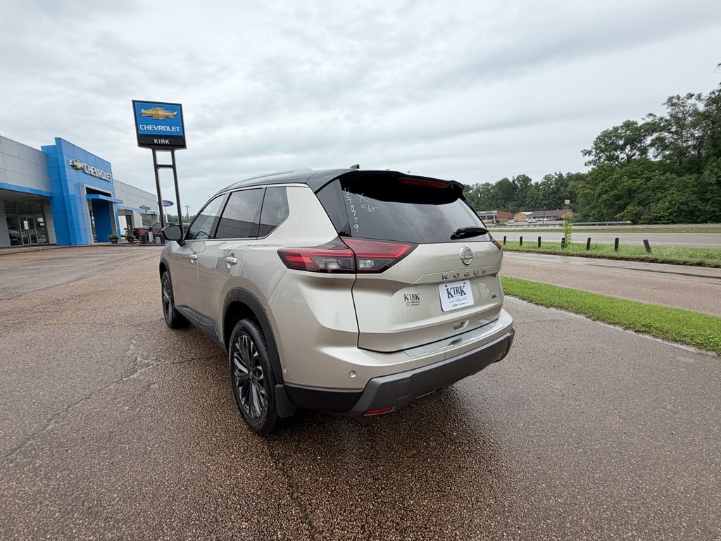 2025 Nissan Rogue SL