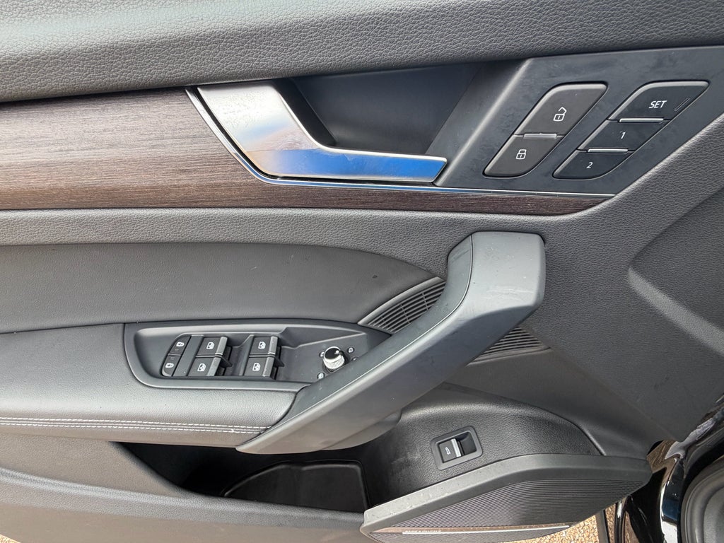 2024 Audi Q5 S line Premium Plus