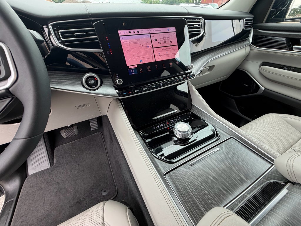 2023 Jeep Wagoneer Series III