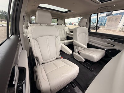 2023 Jeep Wagoneer Series III