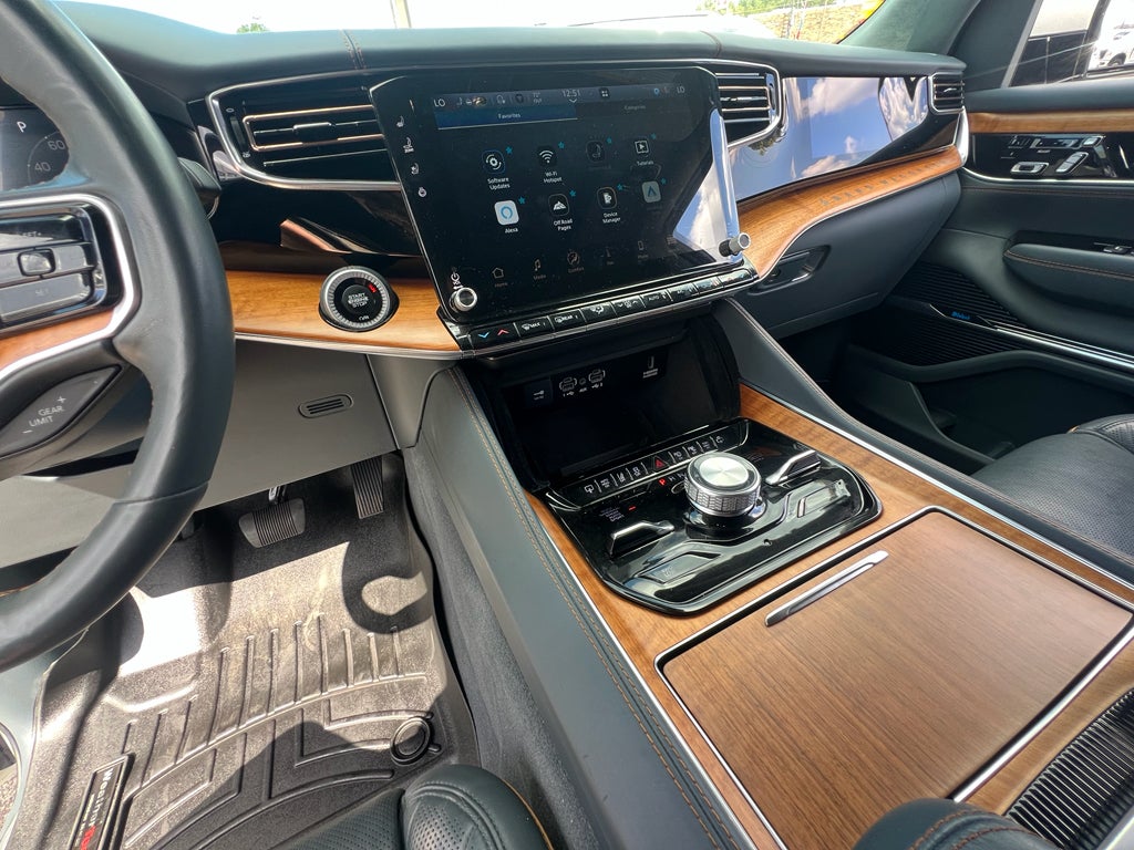 2022 Jeep Grand Wagoneer Series III