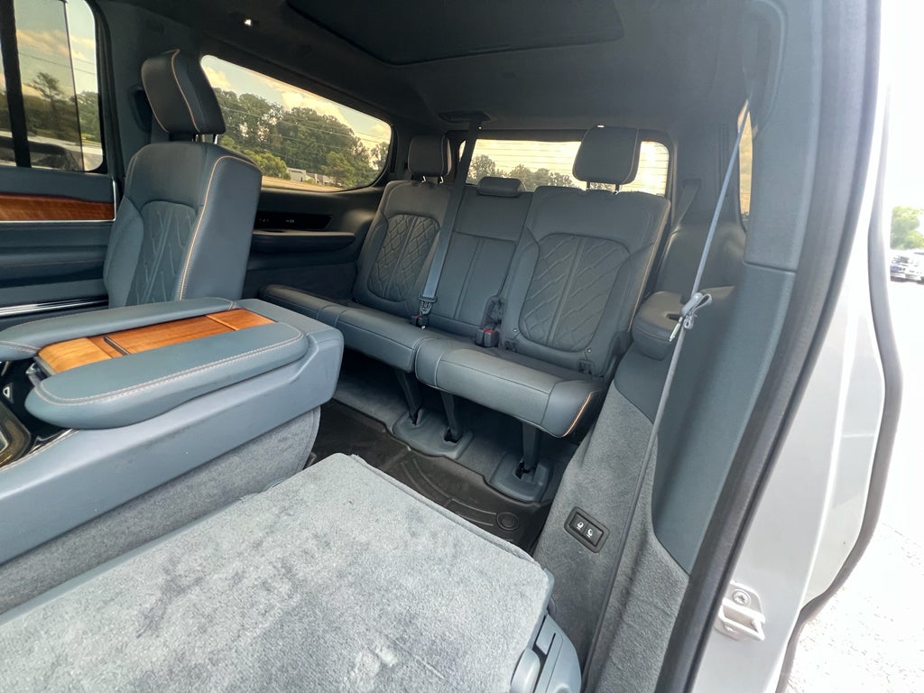 2022 Jeep Grand Wagoneer Series III