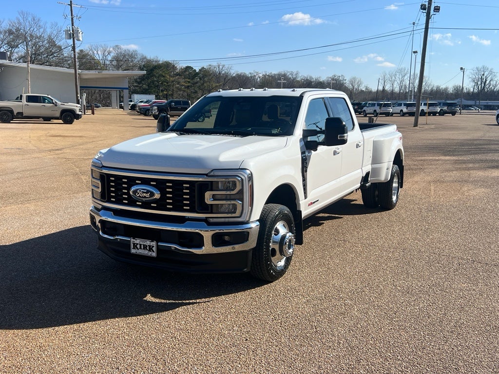2024 Ford F-350 LARIAT