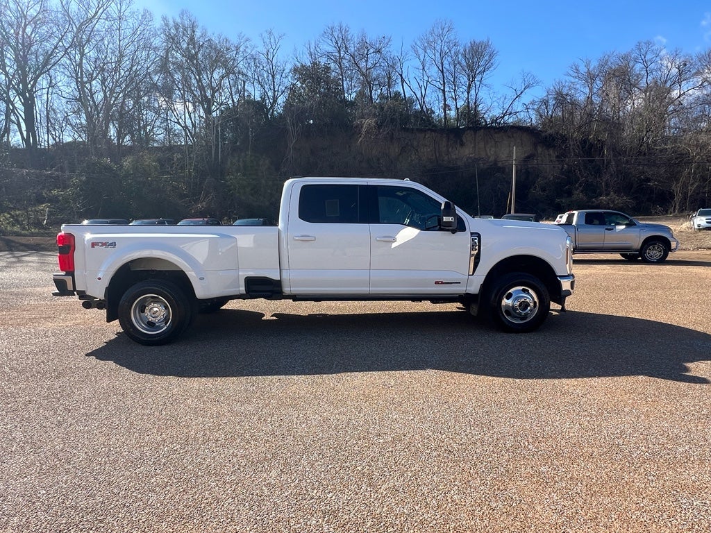 2024 Ford F-350 LARIAT