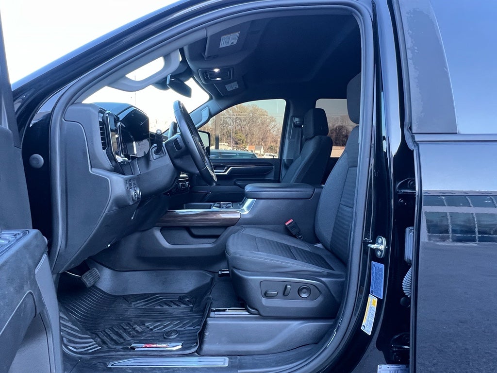 2024 Chevrolet Silverado LT