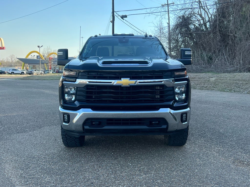 2024 Chevrolet Silverado LT