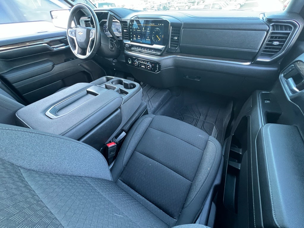 2023 Chevrolet Silverado LT