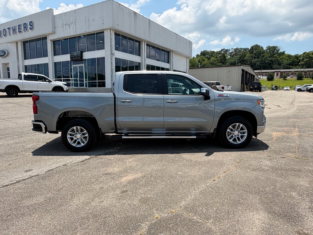 2024 Chevrolet Silverado LT