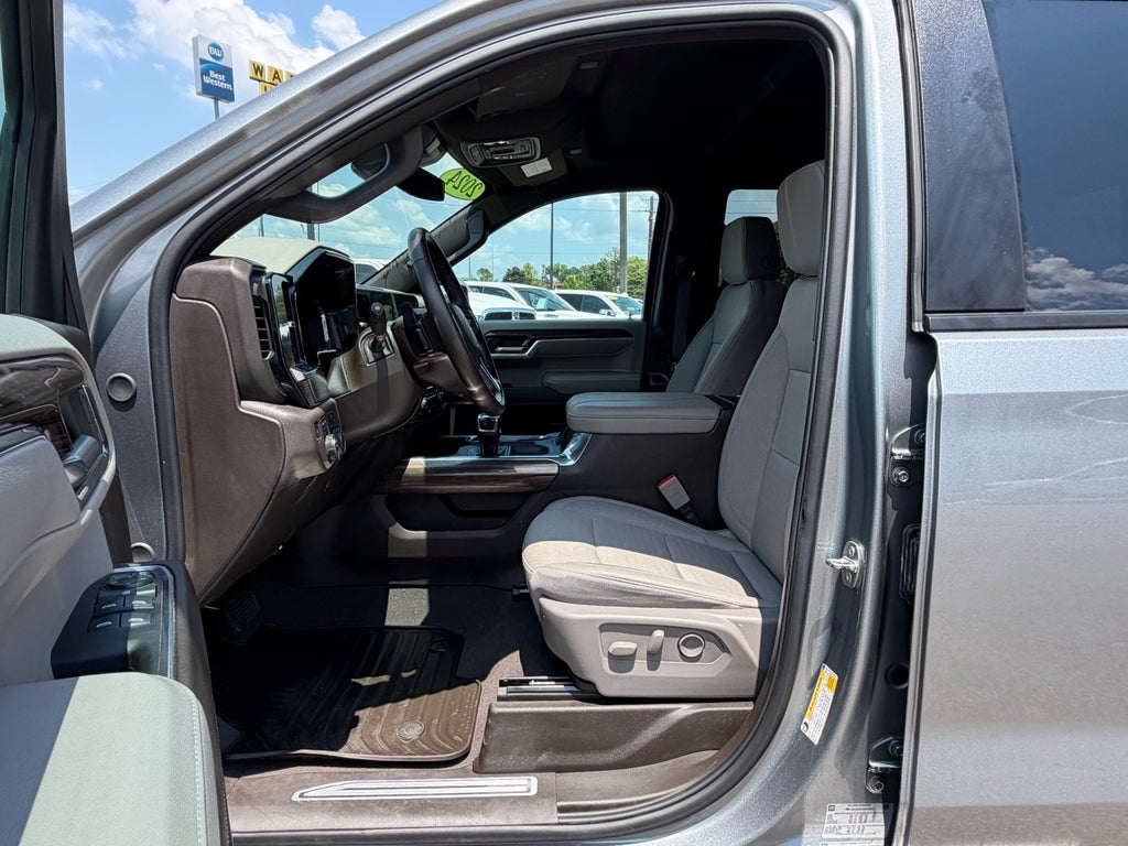 2024 Chevrolet Silverado LT