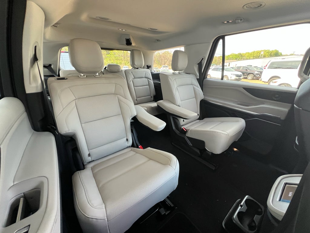 2026 Lincoln Navigator Premiere