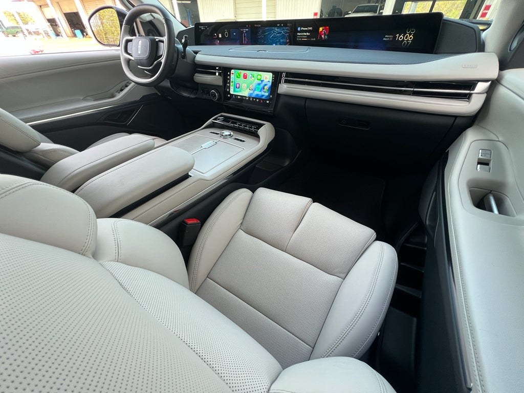 2026 Lincoln Navigator Premiere