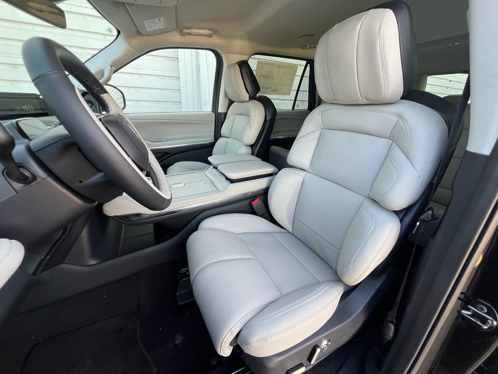 2026 Lincoln Navigator Premiere