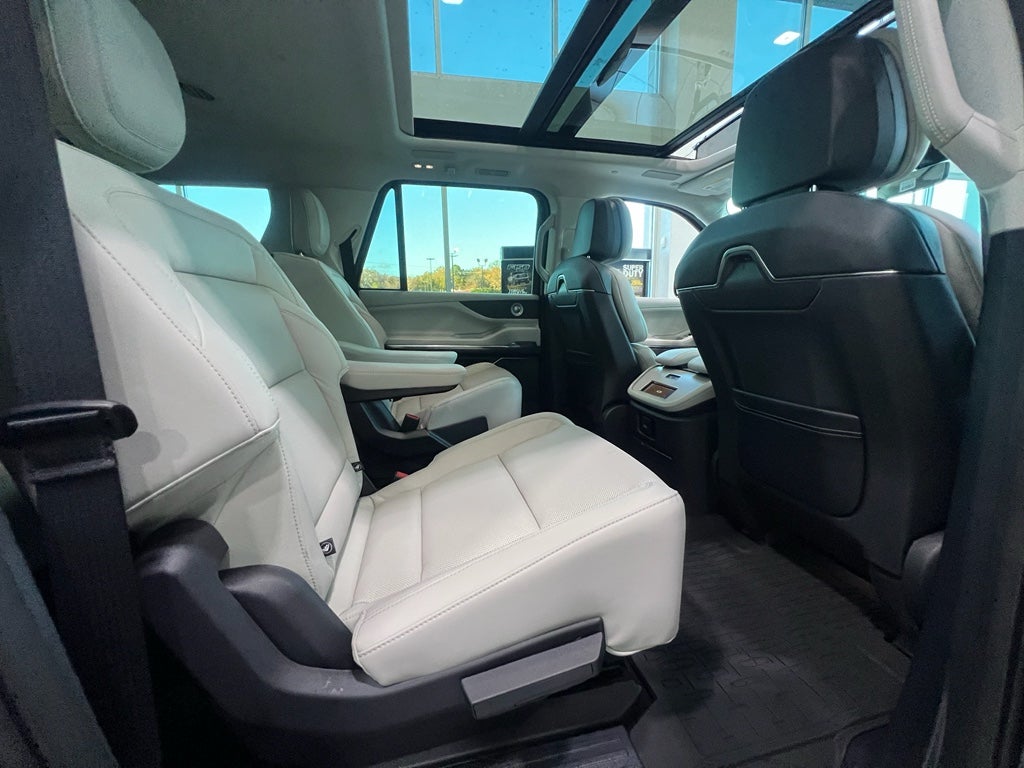 2025 Lincoln Navigator L Reserve