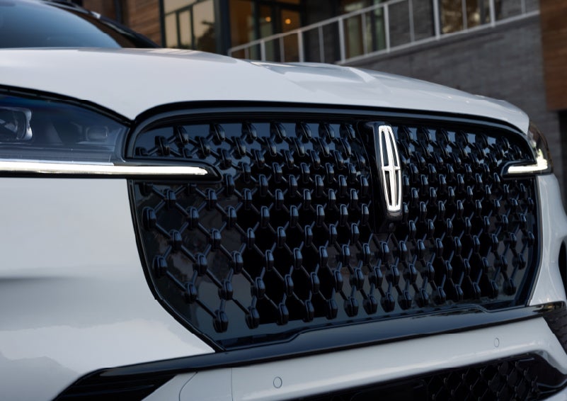 The front grille of a 2026 Lincoln Aviator® SUV is shown. | Kirk Brothers Lincoln of Vicksburg in Vicksburg MS