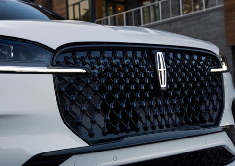 The front grille of a 2026 Lincoln Aviator® SUV is shown. | Kirk Brothers Lincoln of Vicksburg in Vicksburg MS
